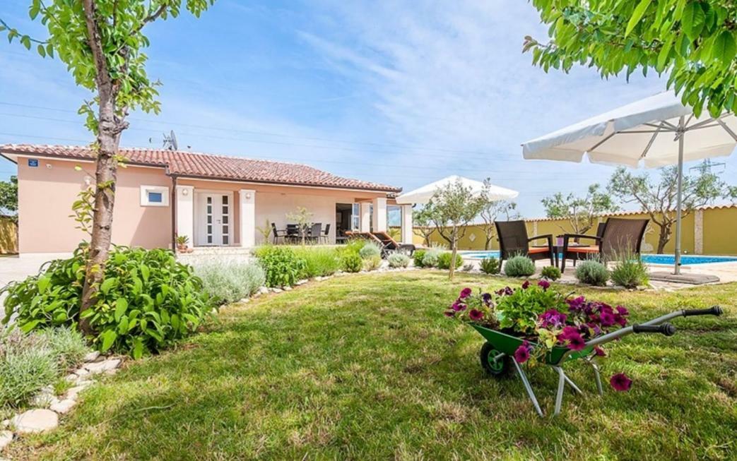 Villa Zafirah PUY Exterior foto