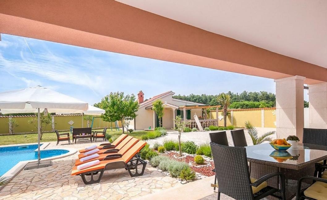 Villa Zafirah PUY Exterior foto